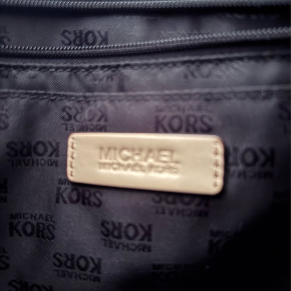 Michael Kors MK Jet Set Patent Black Tote with Tan Handles - Picture 9 of 11